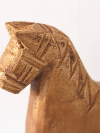 Elegant Wooden Horse Décor for Stylish Home Interiors