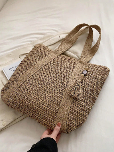 Summer Chic: Large Capacity Straw Bag with Tassel Decor - Ideal for Beach Travel and Vacation