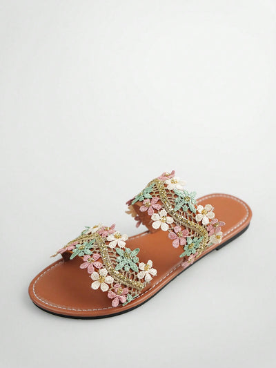 Vacation Vibes: Women's Floral Applique Slide Sandals for Summer Adventures