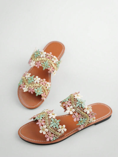 Vacation Vibes: Women's Floral Applique Slide Sandals for Summer Adventures