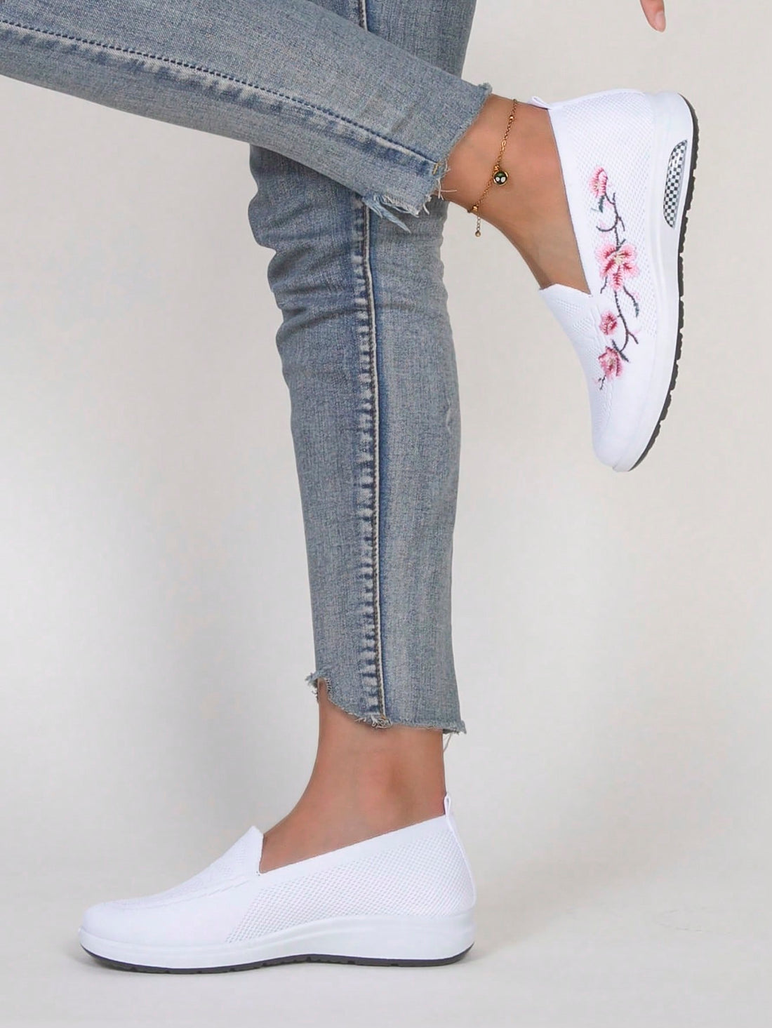 Discover the ultimate in comfort and style with our Spring Dream women's mesh embroidered <a href="https://canaryhouze.com/collections/women-canvas-shoes" target="_blank" rel="noopener">sneakers</a>. Featuring an air cushion for responsive support, these sneakers will keep you moving with ease. The mesh design allows for breathability, while the embroidered details add a touch of elegance. Perfect for any active lifestyle.