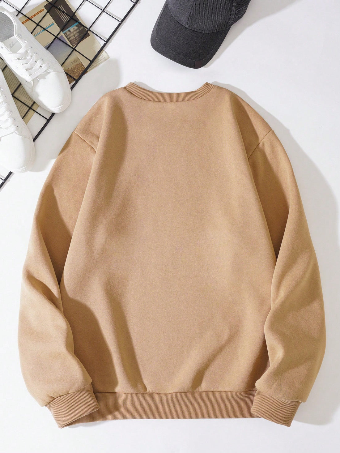 Stay cozy and stylish all winter with our Men's Cartoon and Letter Graphic Thermal Lined Sweatshirt. Featuring a thermal lining, this sweatshirt will keep you warm and comfortable in cold weather. The fun cartoon and letter graphics add a touch of personality to your look. Don't sacrifice style for warmth, get the best of both worlds with this sweatshirt.