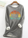 Spooky Chic: Halloween Cat Print Sweatshirt - Casual Long Sleeve Crew Neck Thermal Sweatshirt for Women's Clothing