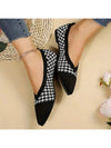 Chic Plaid Ballet Flats: Stylish and comfortable footwear for women