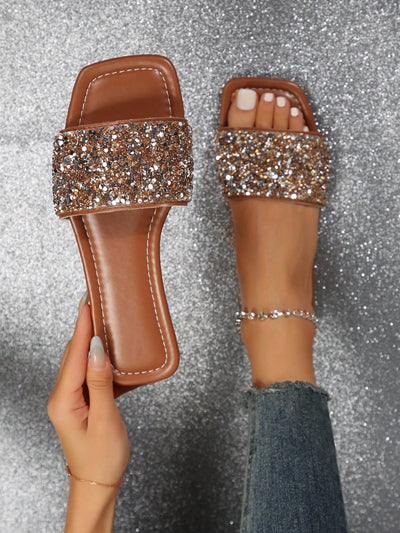 Sparkling Summer: Women's Plus Size Flat Sandals with Rhinestone Embellishment