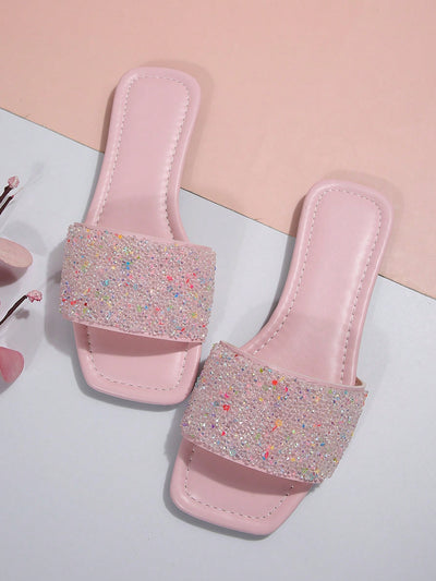 Sparkling Summer: Women's Plus Size Flat Sandals with Rhinestone Embellishment