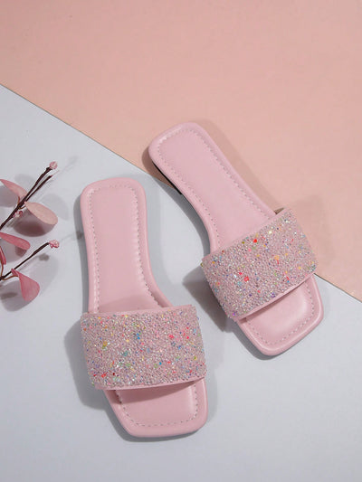 Sparkling Summer: Women's Plus Size Flat Sandals with Rhinestone Embellishment