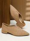 Sleek and Stylish: Women's Pointed Toe Flat Shoes with Slimming Effect