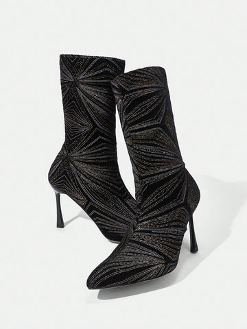 Elevate any outfit with Dazzling Diva: Rhinestone Decor Irregular Diamond Shape High Heel <a href="https://canaryhouze.com/collections/women-boots" target="_blank" rel="noopener">Boots</a>. Made with intricate diamond-shaped rhinestone decor and a stunning irregular heel, these boots are sure to make a statement. Experience luxury and glamour with every step.