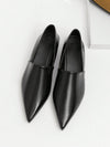 Sleek and Stylish: Women's Pointed Toe Flat Shoes with Slimming Effect