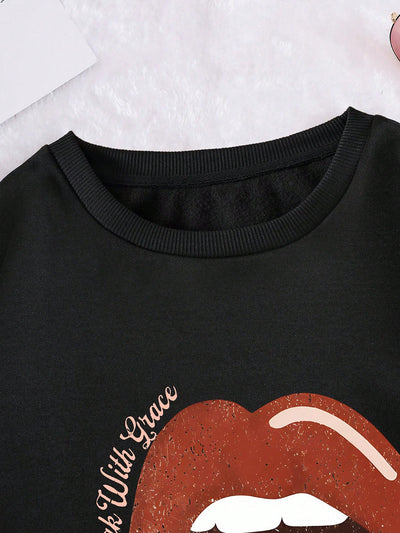 Floral Bliss Lips Printed Sweatshirt: A Cozy Blend of Nature and Fashion