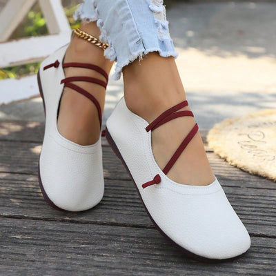 Retro Comfort: Women's Handcrafted Leather Flat Shoes for Wide Feet