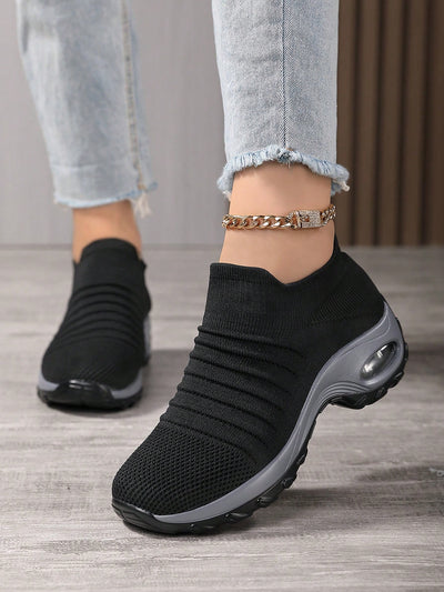 Comfort and Style: Women's Breathable Knit Chunky Sneakers with Air Cushion Technology