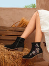 Chic Embroidered Black Boots: Must-Have for Fall/Winter