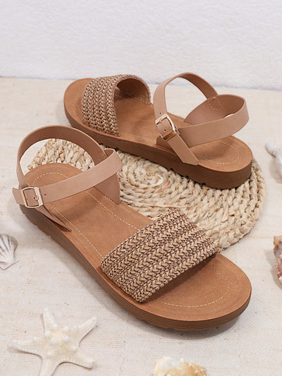 Chic and Comfy: Women's Fashionable Flat Sandals for Summer