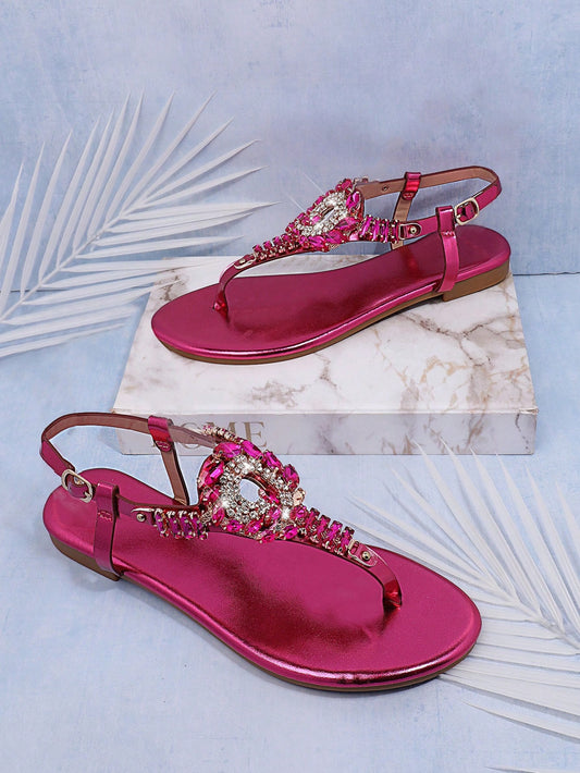 Sparkling Step: Women's Fashionable Rhinestone Flat Sandals