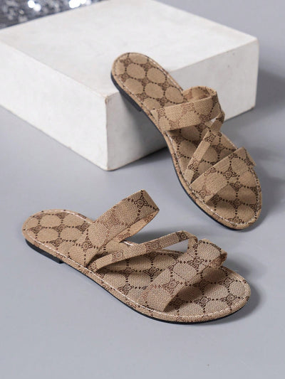 Adorable Bear Patterned Slip-On Sandals: Perfect for Summer Beach Days