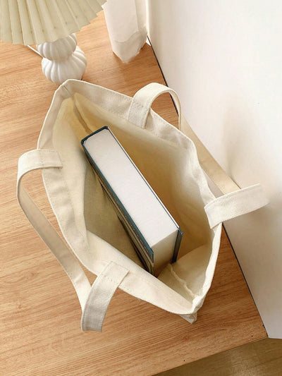 Chic Canvas Tote: Perfect for Everyday Use and On-the-Go Style