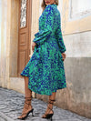 Chic and Stylish: Women's Lantern Sleeve Printed Shift Dress