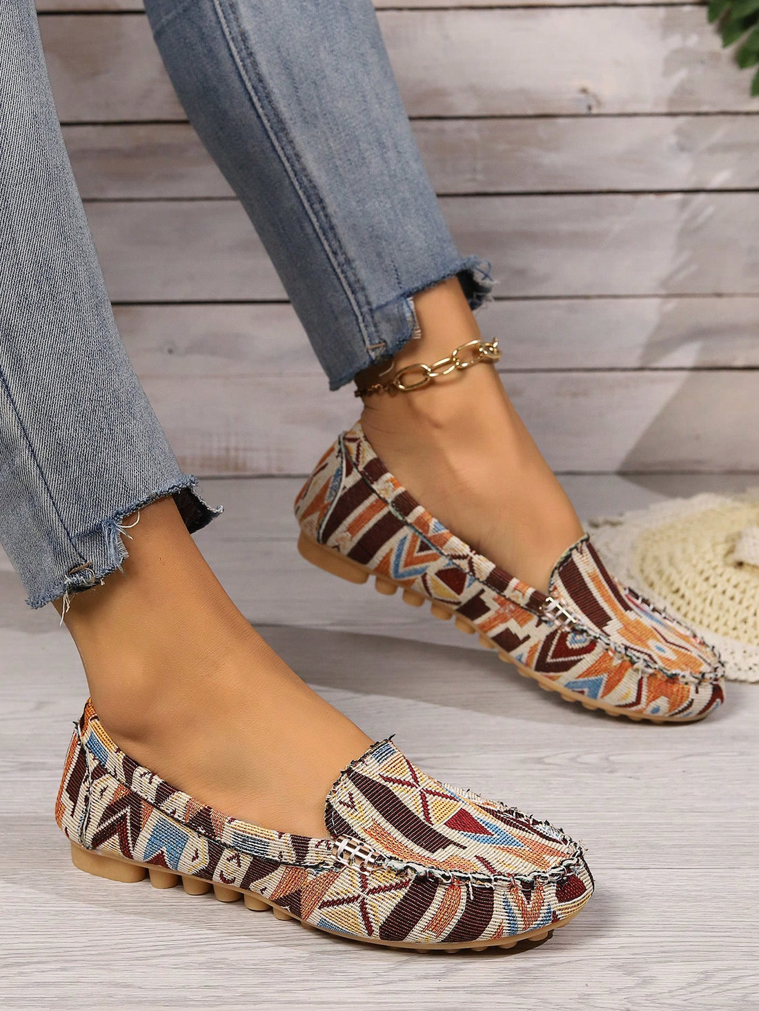 Discover the beauty of Colorful Blooms, our 2024 New Style Ladies Flat Shoes with a stunning Flower Pattern. Each pair boasts expert craftsmanship and vibrant colors, making your outfit pop. Step out in style and comfort with these must-have shoes.