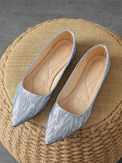 Experience comfort and style in our Stylish Blue Pointed Toe Flats, perfect for outdoor activities and leisure in autumn. With a sleek design and pointed toe, these flats are both fashionable and functional. Stay on-trend while staying comfortable all day long.