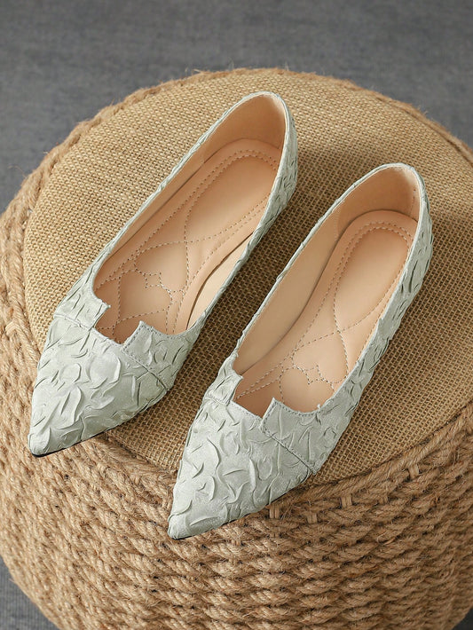 Green Autumn Women's Pointed Toe Flats: Perfect for Holiday Travel