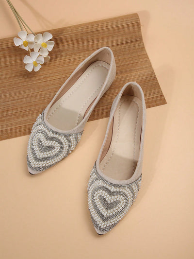 Pearl-Embellished Flat Shoes: The Perfect Combination of Comfort and Style for Spring and Autumn