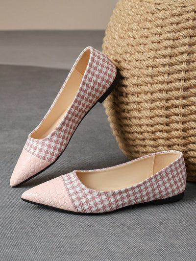 Commuter Chic: Women's Elegant Pointed Toe Flat Shoes in Patchwork Design - Autumn Pink