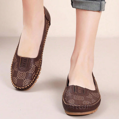 Classic Deep Brown Casual Flats: A Must-Have for Spring and Summer