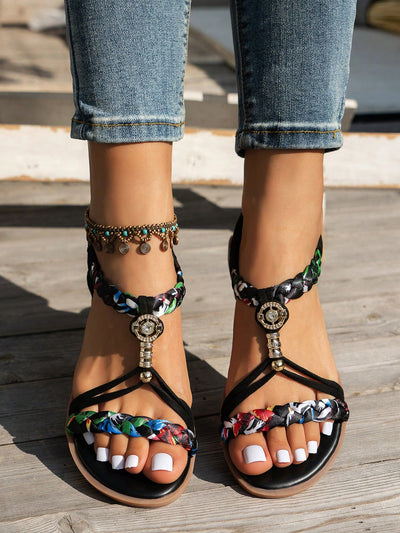 Summer Chic: Woven Flat Sandals with Anti-Slip Sole and Open Toe Design