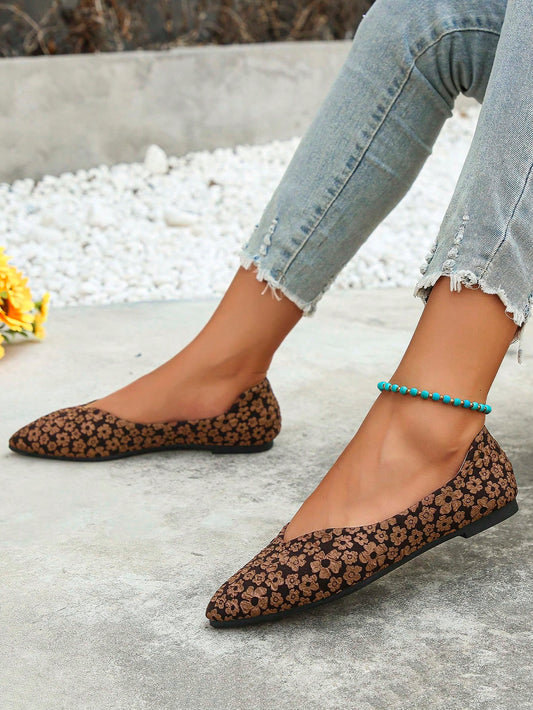 Stylish and Cozy: Small Flower Pointed Toe Flat Shoes for Women