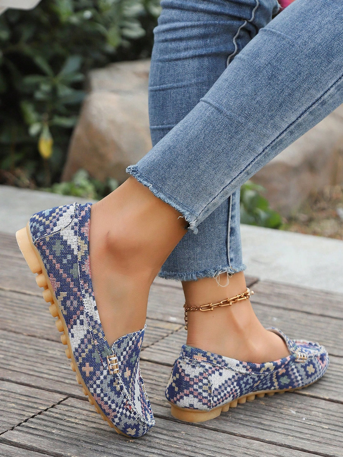 Introducing our Chic and Cozy <a href="https://canaryhouze.com/collections/women-canvas-shoes" target="_blank" rel="noopener">Slip-On</a> Loafers - the perfect combination of style and comfort! Made with a chic design and cozy materials, these loafers offer both fashion and functionality. Experience the ultimate level of comfort and class with our slip-on loafers.