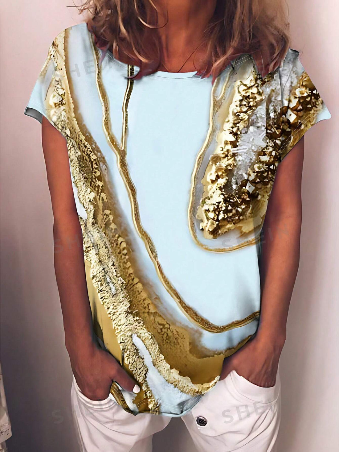 Indulge in luxury with our Luxe Marbled Plus Size <a href="https://canaryhouze.com/collections/tshirt" target="_blank" rel="noopener">Tee</a>. This effortlessly chic style is perfect for queens of all sizes. With its marbled design, it adds a touch of style to any outfit. Made with high-quality materials, our tee guarantees comfort and confidence all day long.