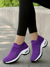 Comfort and Style: Women's Breathable Knit Chunky Sneakers with Air Cushion Technology