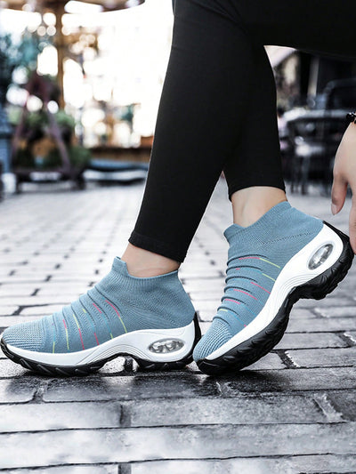 Comfort and Style: Women's Breathable Knit Chunky Sneakers with Air Cushion Technology