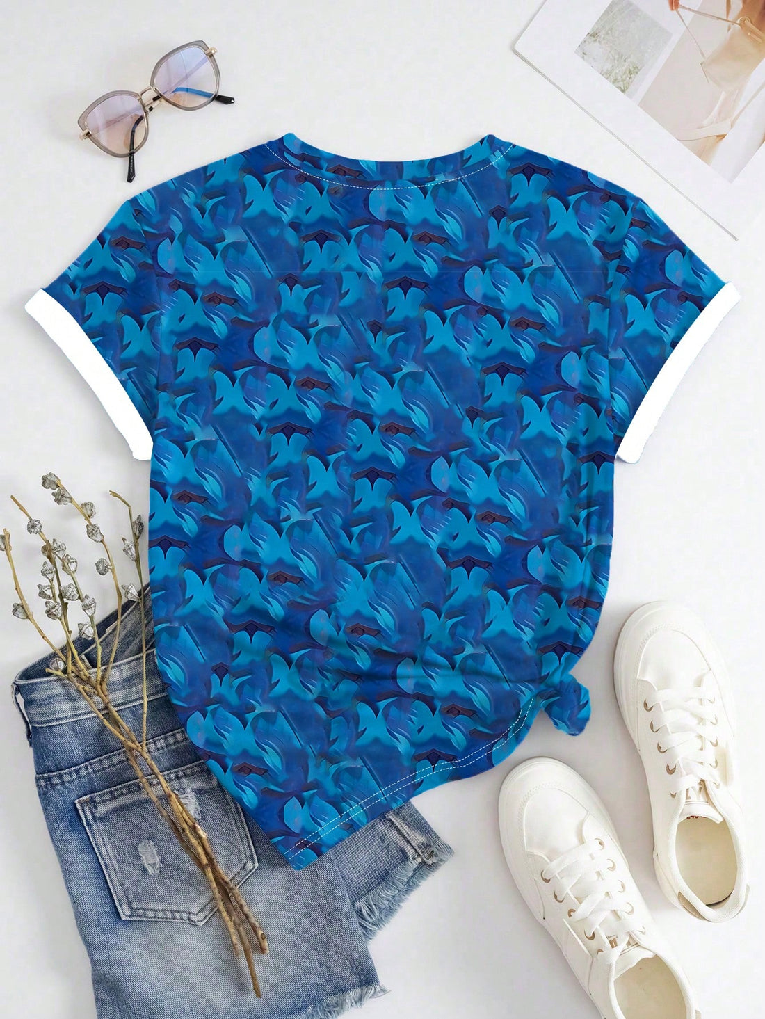 Introducing Lovely Lune's Plus Size Cat Flower Printed <a href="https://canaryhouze.com/collections/tshirt" target="_blank" rel="noopener">T-Shirt!</a> Made for cat lovers and fashion enthusiasts, this shirt features a unique and stylish cat flower print. With a comfortable and flattering plus size fit, this shirt is perfect for everyday wear or as a statement piece. Show off your love for cats in a chic and elegant way with Lovely Lune.