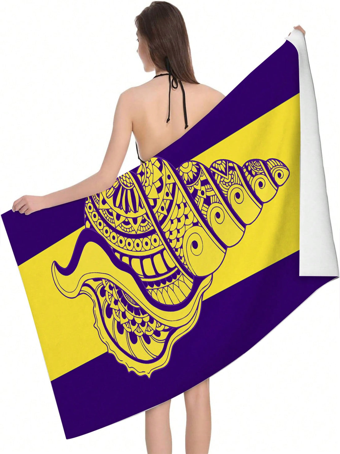 Experience ultimate comfort and convenience with Seashell Paradise, the perfect lightweight <a href="https://canaryhouze.com/collections/towels" target="_blank" rel="noopener">beach towel</a> for all your swimming, camping, and sports activities. Made with high-quality materials, this towel dries quickly and is ultra-absorbent. Enjoy the beach with ease and style.