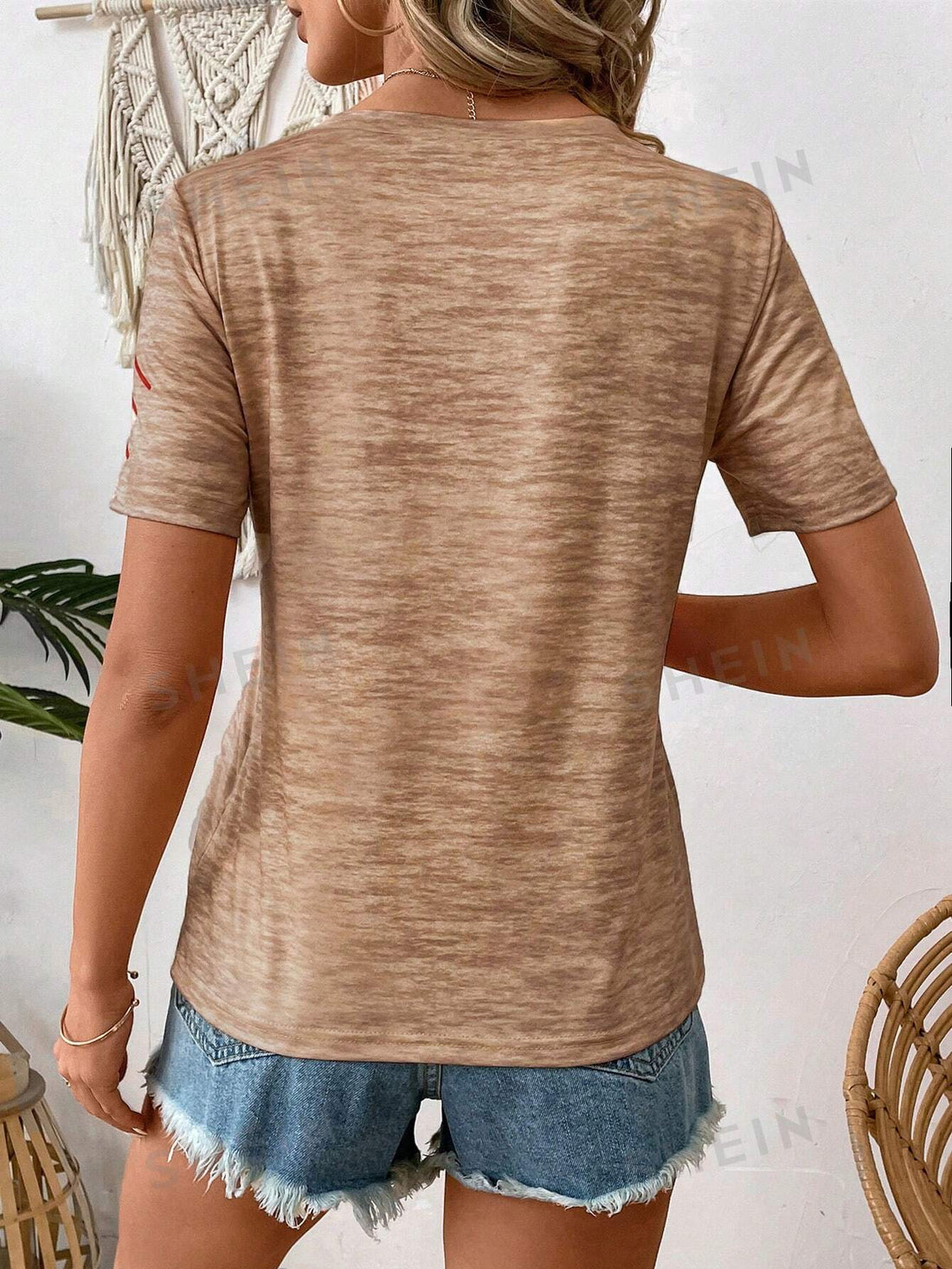 Show off your American pride with our USA Pride: American Flag Printed Casual <a href="https://canaryhouze.com/collections/tshirt" target="_blank" rel="noopener">T-Shirt</a>. Made with high-quality materials and featuring a bold and stylish American flag design, this t-shirt is perfect for any casual occasion. Support local businesses and show your love for your country with this must-have piece.