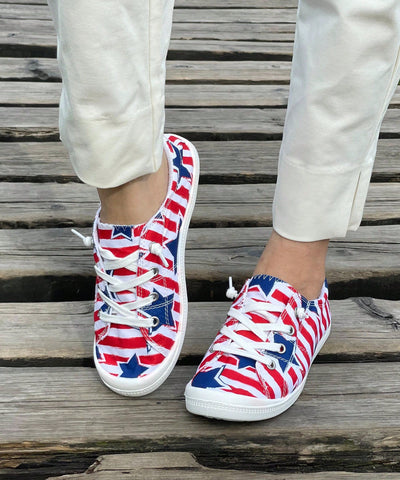 Red Stripe Blue Star Canvas Sneakers: Versatile and Comfortable All Year Round