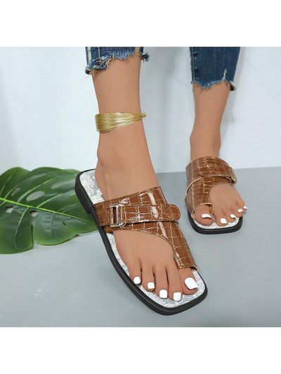 Chic and Stylish: Women's Slip On Toe Ring Sandals for Versatile Outdoor Wear