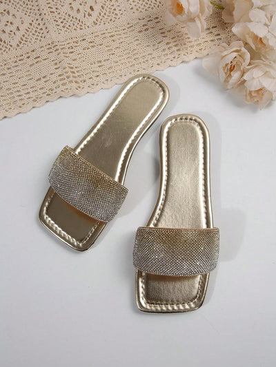 Stylish Gradient Rhinestone Flat Sandals: Step into Summer with Sparkle!