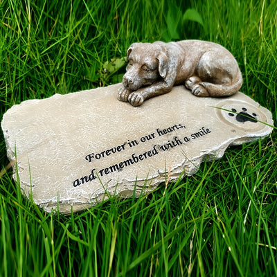 Pet Memorial Resin Tombstone: Forever Remembered - Honor Your Beloved Cat or Dog with this Beautiful Ornament