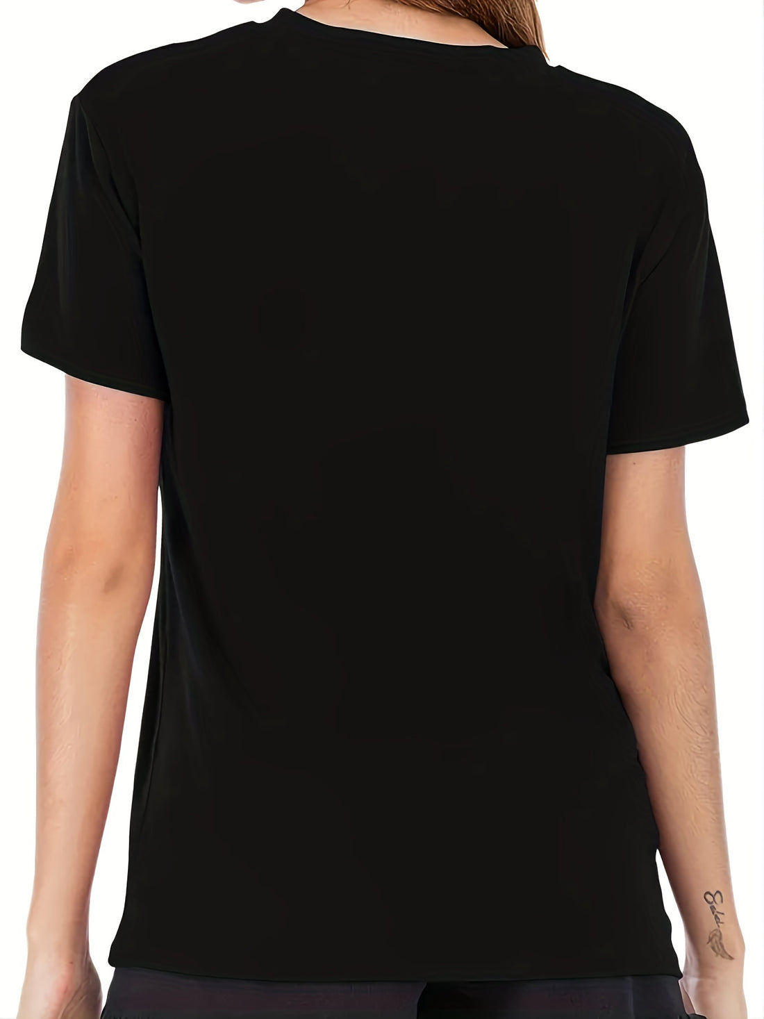 This limited edition crew neck t-shirt from our stylish and playful collection is the perfect way to add some pizzazz to your Spring/Summer wardrobe. It features a playful letter graphic design that adds a fashionable and unique touch, making it an ideal choice for any stylish woman.