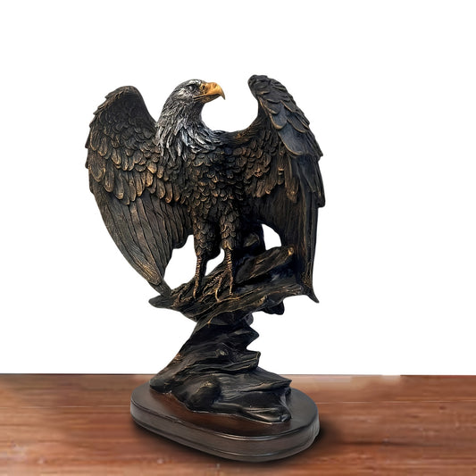 Eagle Majesty: Resin Sculpture for Stylish Living Spaces and Office Décor - The Perfect Gift for Men