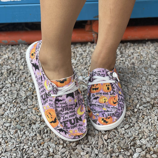 Put your best foot forward with these Halloween Pumpkin & Letter Pattern Women's Canvas Shoes. Designed for casual travel, these stylish flats offer lightweight comfort. Sleek and fashionable, they feature a unique pattern for a touch of personality.