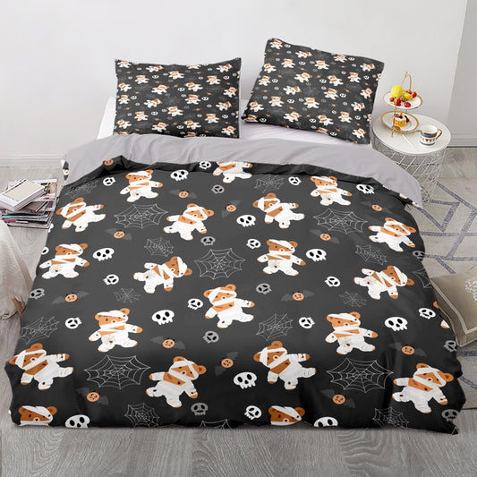 This duvet cover set is the perfect gift for families with kids, featuring a cartoon bear and spider web print. It includes one duvet cover and two pillowcases, with no core included. Crafted from durable, lightweight fabric, it ensures a comfortable and restful night's sleep.