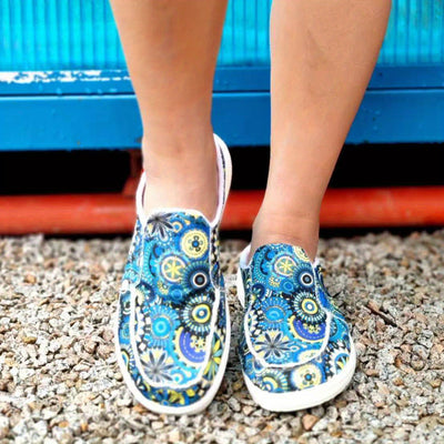 Comfortable Tribal Floral Pattern Canvas Shoes for Women -  Comfortable Low Top Walking Shoes