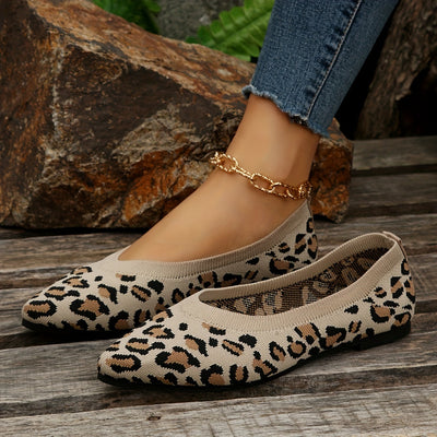 Leopard Chic: Women's Stylish Pointed Toe Slip-On Flats for Effortless Casual Elegance