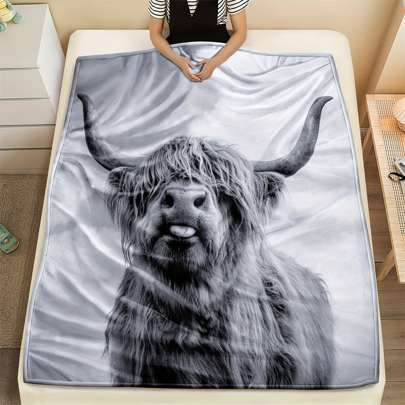 Grey Highland Cow Pattern Plush Bed Blanket Cow Tapestry Blanket