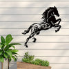 Wild Spirit: Geometric Metal Horse Wall Art - Perfect Home and Office Decoration for Wildlife Enthusiasts and Farmhouse Décor Lovers!